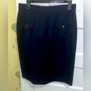 Chanel skirt in pre loved very good condition size 44